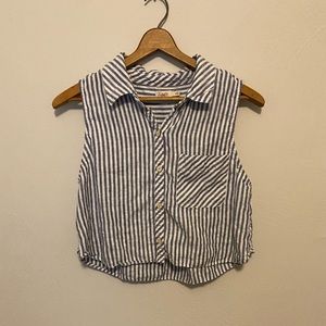 Faherty Cropped Sleeveless Button Down